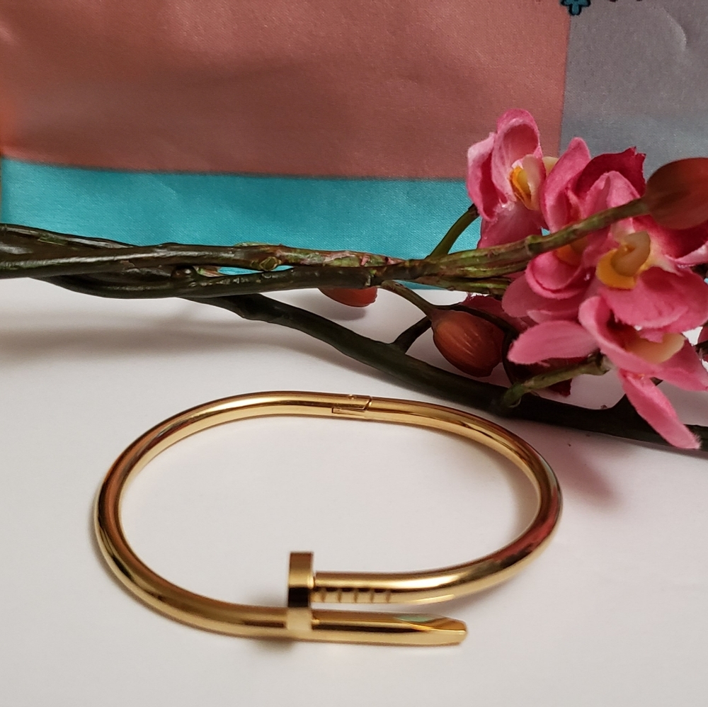 Nail Bangle Bracelet